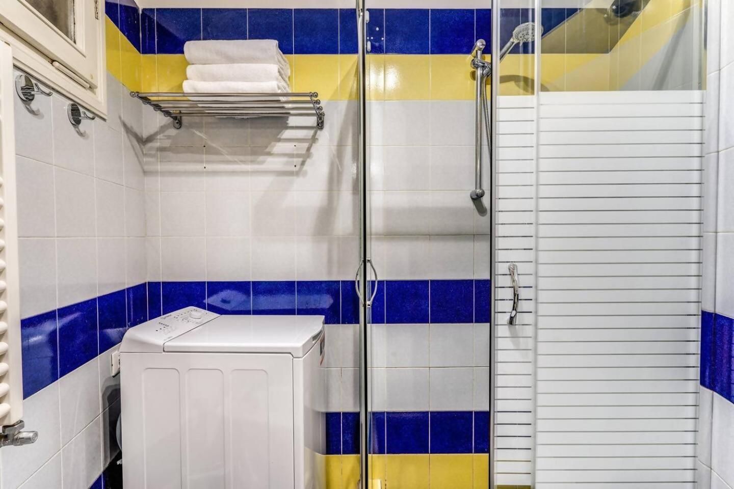 Splendid Flat On The Tiber River Appartamento Roma