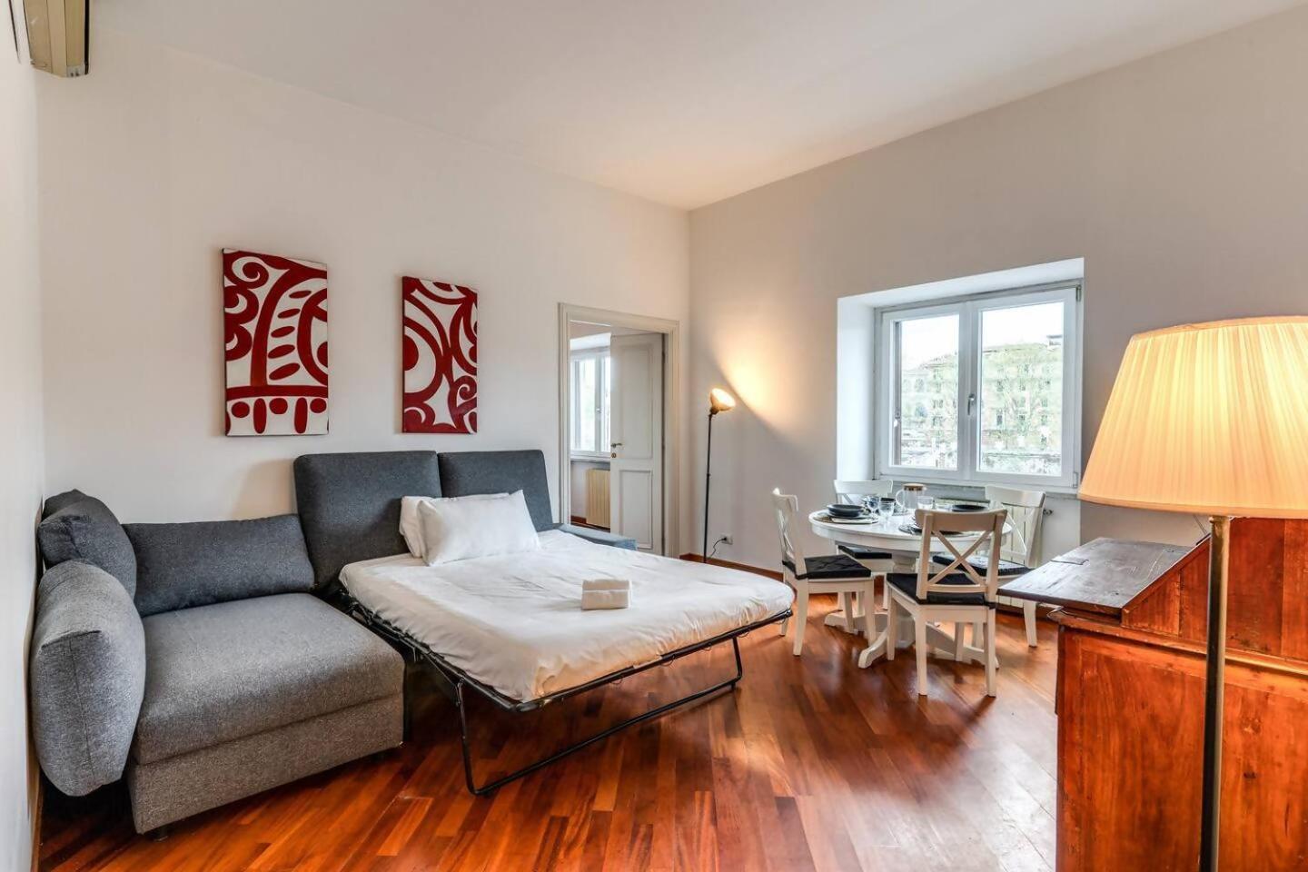 Apartment Splendid Flat On The Tiber River Rom